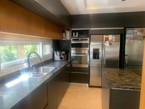 Casa en Alquiler al Oeste