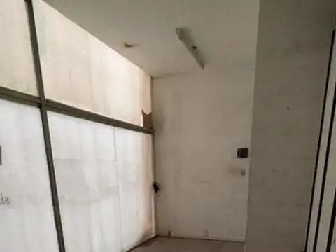 Local en Venta 60 años