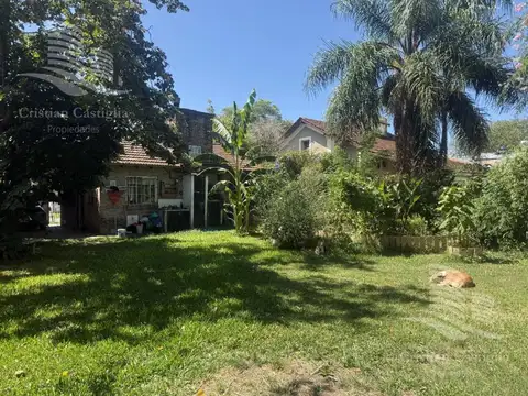 Casa Tipo Chalet Con Pileta en Venta en Don Torcuato