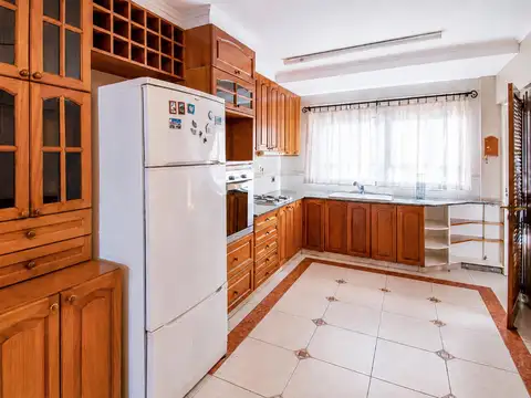 Departamento 4 ambientes con 3 baños