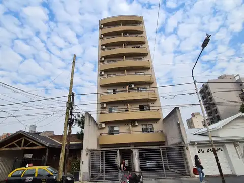 EN VENTA SUPER OPORTUNIDAD DEPARTAMENTO EN CASEROS, SOBRE MORENO AL 4500 - FICHA 6909