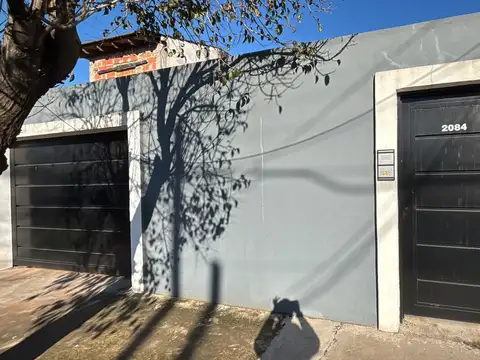 Dos viviendas 3 ambientes con cochera y jardín