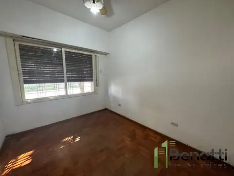 Casa en Alquiler con 1 cochera