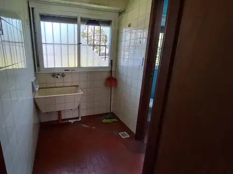 Depto Tipo Casa en Alquiler 54 años