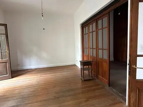 Depto Tipo Casa 5 ambientes con 2 baños