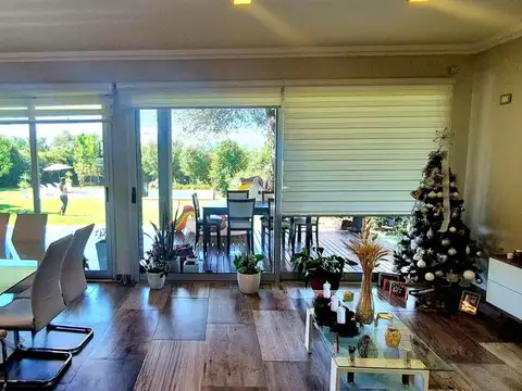 Casa 6 ambientes con 2 baños