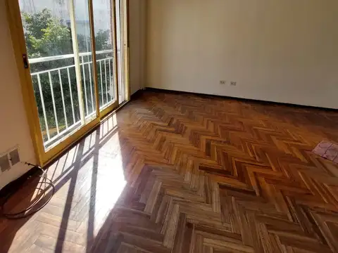 DEPARTAMENTO MONOAMBIENTE DIVIDIDO - SAN MARTIN CENTRO -