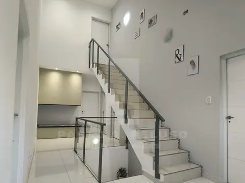 Casa en Venta en Mariano Acosta, USD 140.000