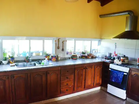 Casa 3 dormitorios con pileta a la venta en Funes Town