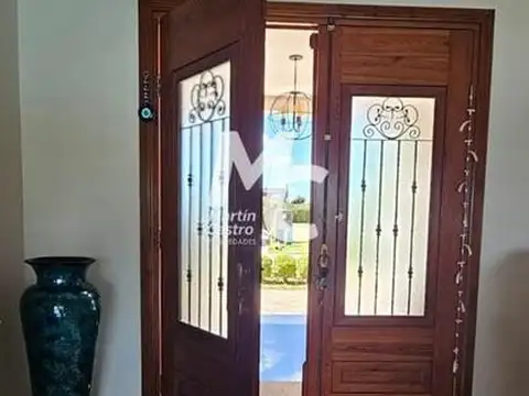 Casa en Venta con 1 cochera