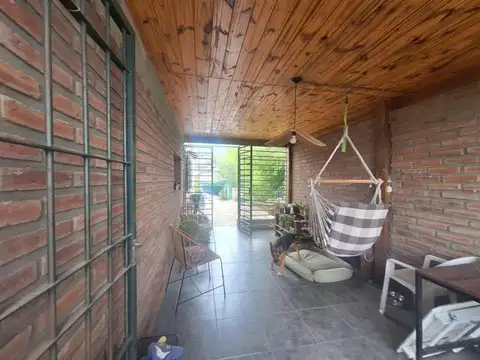 Entre Calles Buenos Aires Y Juan B Alberdi