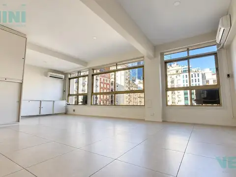 Oficina en Venta Open Space con Cochera Microcentro