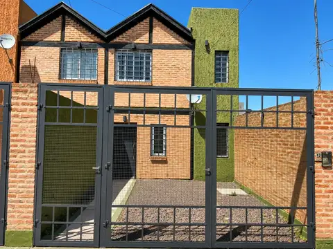 CASAS - DUPLEX - OTRAS ZONAS, RESISTENCIA