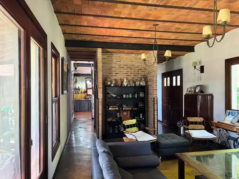 Casa 6 ambientes con 3 baños