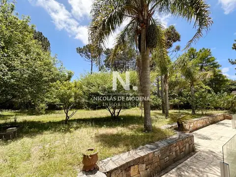 Vende casa en Jardines de Cordoba Punta del Este de 3 Dormitorios