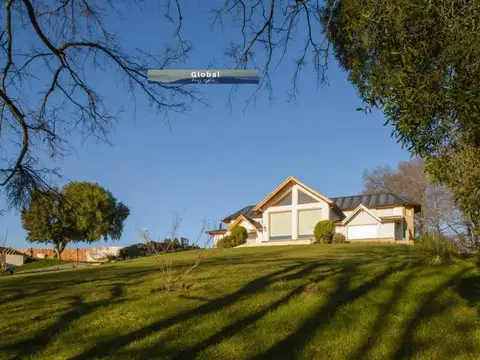 FABULOSA CASA EN SAN MARTÍN DE LOS ANDES, PATAGONIA ARGENTINA
