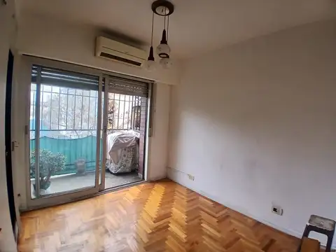 Departamento De 3 Ambientes Con Balcón Al Frente Excelente Oportunidad De Inversión