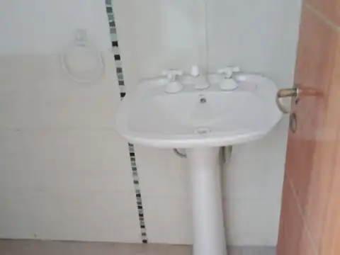 Depto Tipo Casa en Venta en Ramos Mejía, USD 79.900