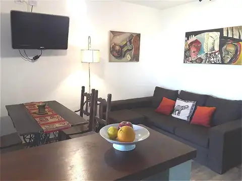 Casa 2 ambientes con 1 baño