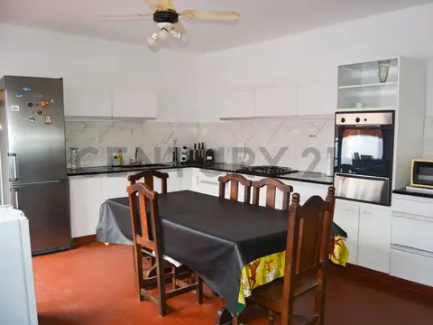 Doctor Emilio Ravignani 1500, Piso 0