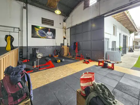 Galpon en Venta en Abasto, USD 220.000