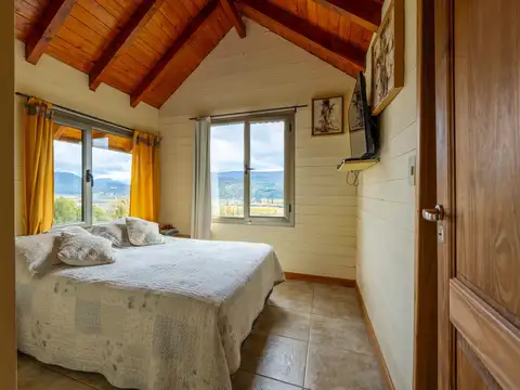 Casa 5 ambientes con 3 baños
