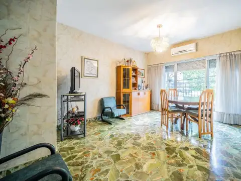 Espinosa 1500 , Piso 1