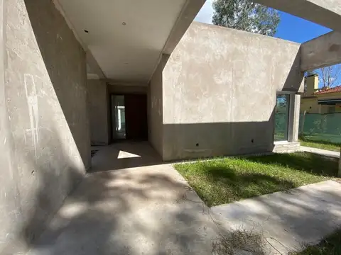 Casa en Venta en Lisandro Olmos Etcheverry, USD 285.000