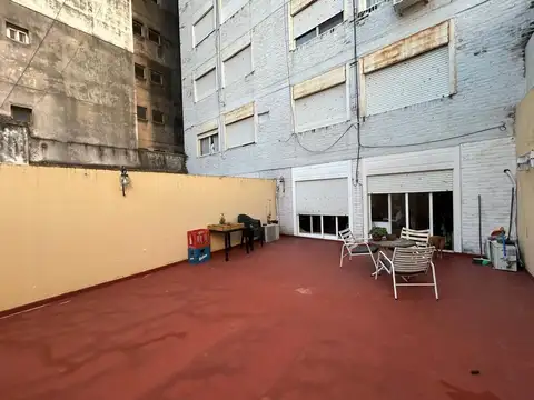 VENTA DEPTO 2 DORMITORIOS CENTRO PATIO EXCLUSIVO