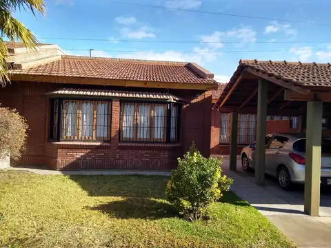 CASA EN GODOY CRUZ