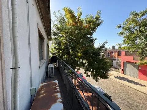 Depto Tipo Casa en Venta al Este