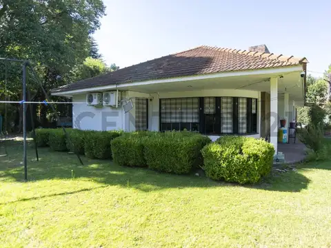 Casa en Villa Elisa, acepta permuta por menor valor en City Bell o Villa Elisa