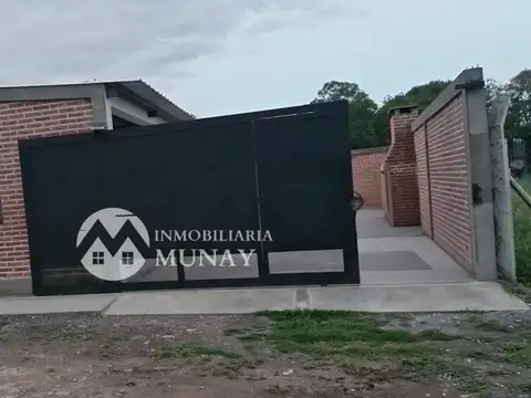 EN VENTA CASA - QUINCHO ZONA SUR BARRIO SANTA ANA 1