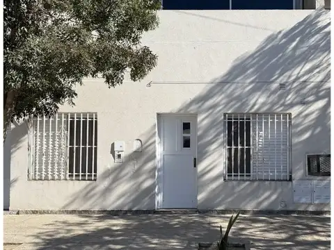 Se VENDE casa de 2 dormitorios