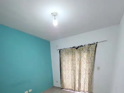 Casa en Alquiler con 2 cocheras