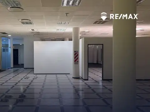 Oficina Monoambiente con 4 baños