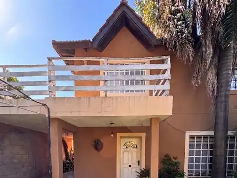 VENTA CASA 4 AMBIENTES CON TERRAZA Y PILETA EN DON TORCUATO