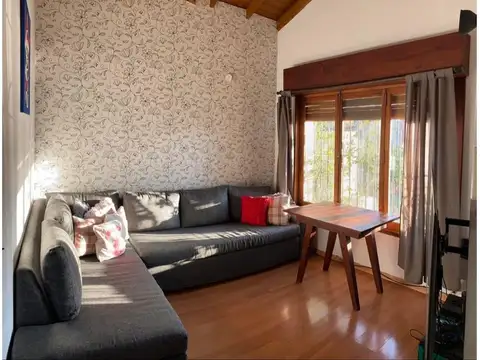 Casa 2 ambientes con 1 baño