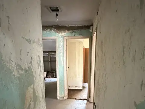Casa 5 ambientes con 1 baño