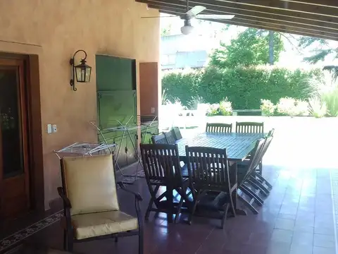 Casa en Alquiler Temporal de 6 dormitorios