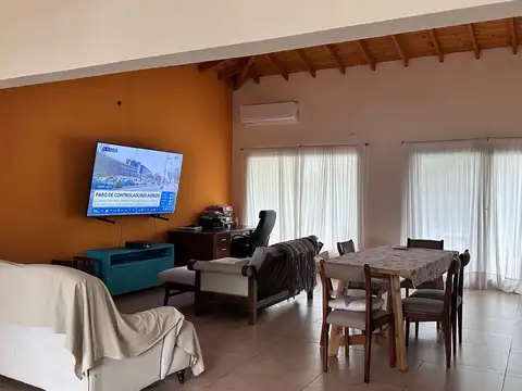 Casa en en venta- Barrio Álamo Alto-4 amb-Apto Credito.