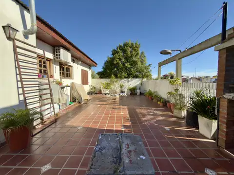 Depto Tipo Casa en Venta 40 años