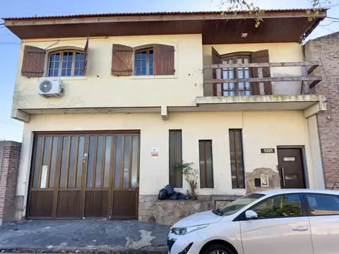 Casa En Ph, En Planta Alta, 3 Dormitorios, 2 Baños, Balcon, Patio, Parrilla, Tolosa