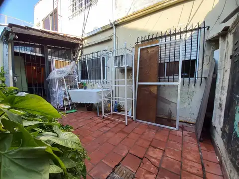 Depto Tipo Casa en Venta 50 años