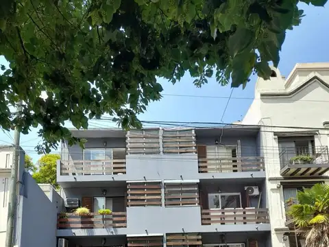 Departamento de 3 AMB en pleno centro de San Isidro.