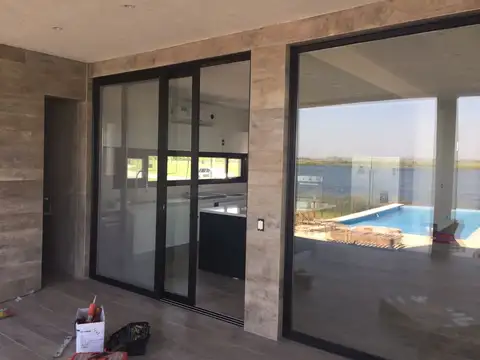 Casa en Venta en El Cazal, USD 115.000