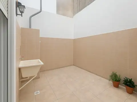 Depto Tipo Casa en Venta al Oeste