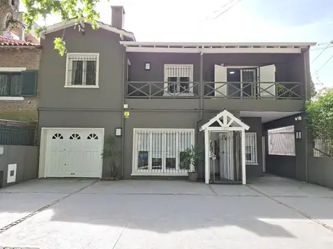 Casa a la venta en impecable estado en el Barrio Las Carreras