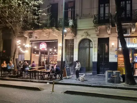 Humahuaca 3800, PH Uso comercial Uso Profesional, Frente Gym Megatlon, Mucha Circulación, Almagro
