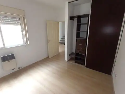 Depto Tipo Casa 2 ambientes con 1 baño